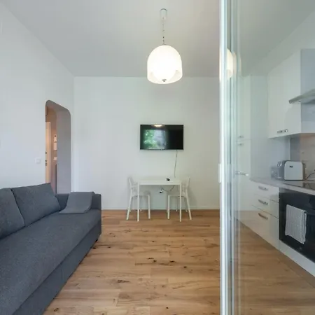 아파트 Paola Maison New Apartment!