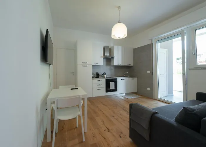 Paola Maison New Apartment! 아파트 페스카라